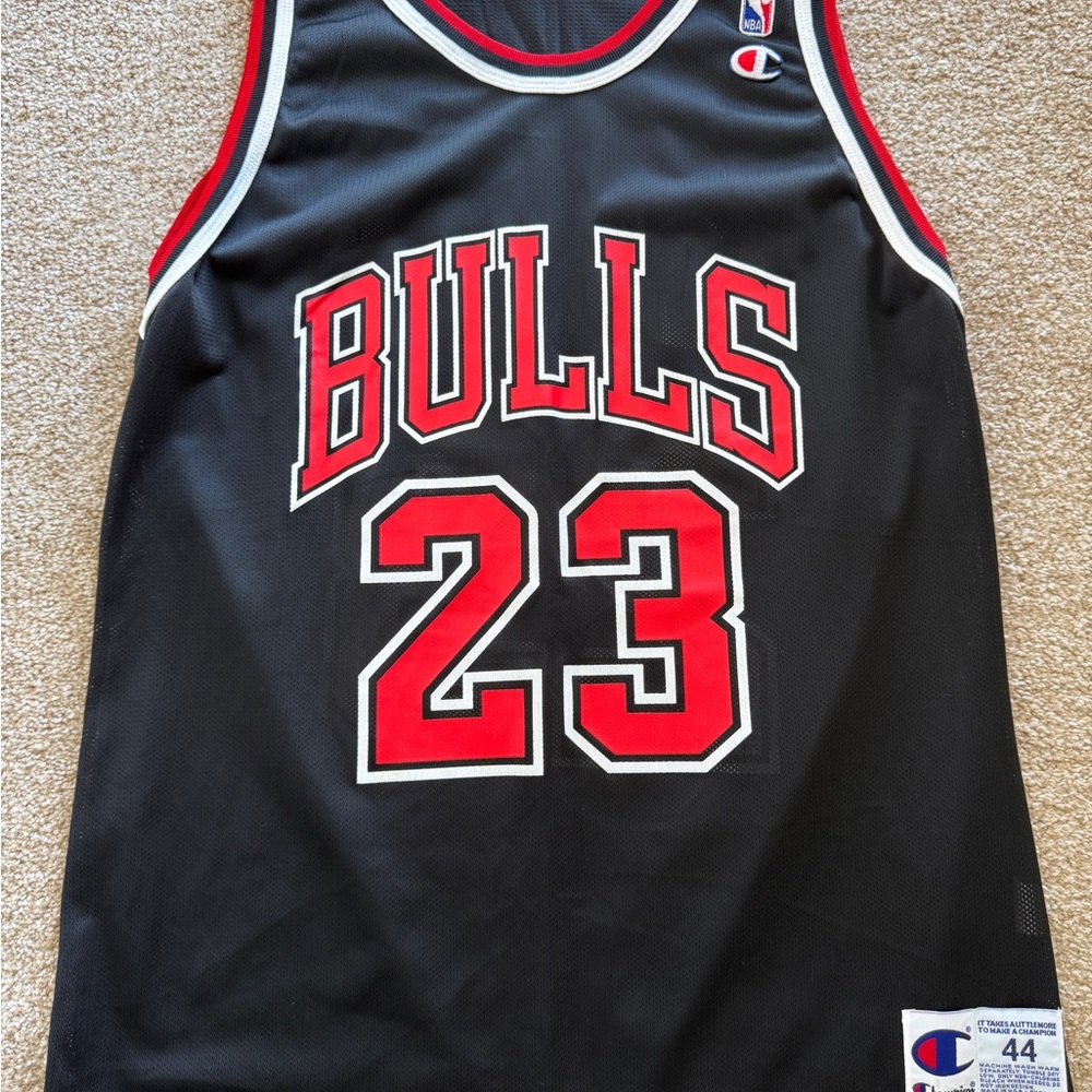 Vintage Champion Black Chicago Bulls Jersey Jordan #23 with Red and White Trim
